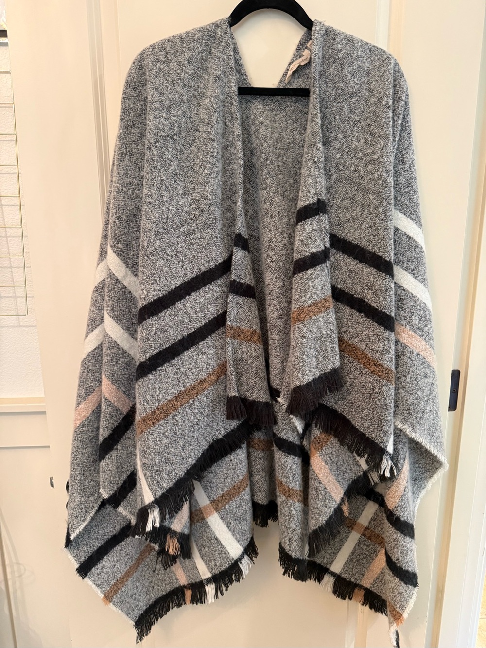 Soft Surroundings Cabincore Plaid Blanket Poncho Wrap Sweater Gray One Size